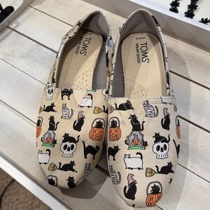Toms Halloween Themed Flats - Black Cats, Jack-o-lanterns, and ghosts